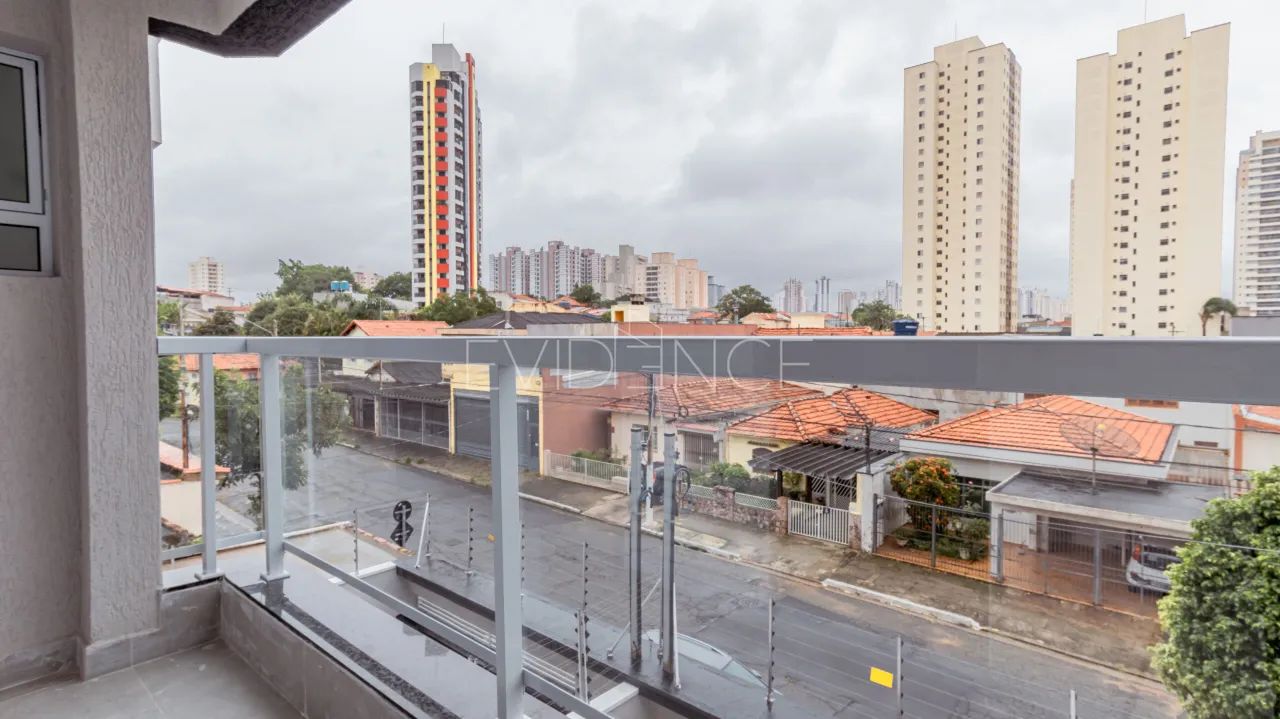 Casa à venda Vila Carrão com 224 m²