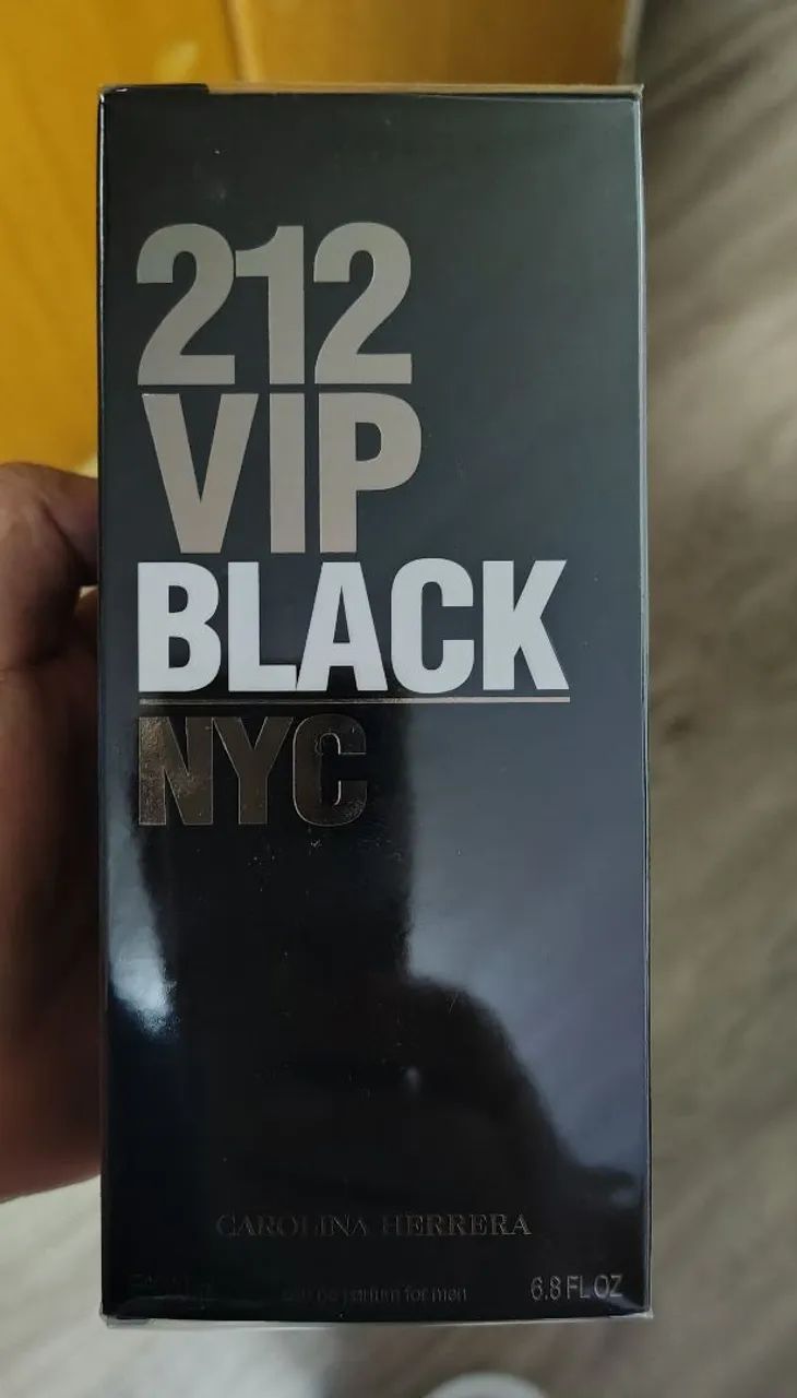 Perfume 212 vip Black - Beleza e Cuidados Pessoais - Enseada do