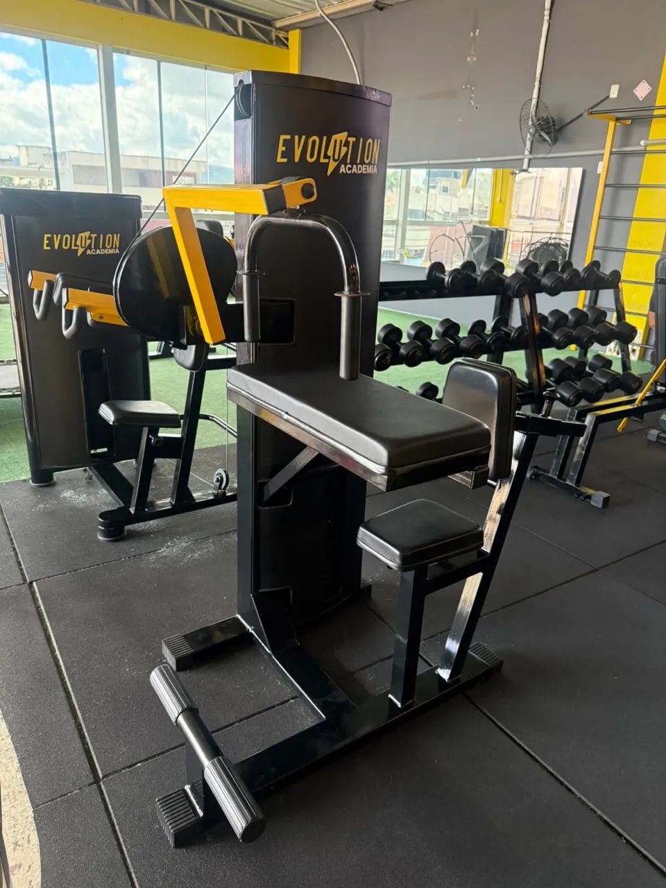 Vendo equipamentos de academia semi novos - Foto 5