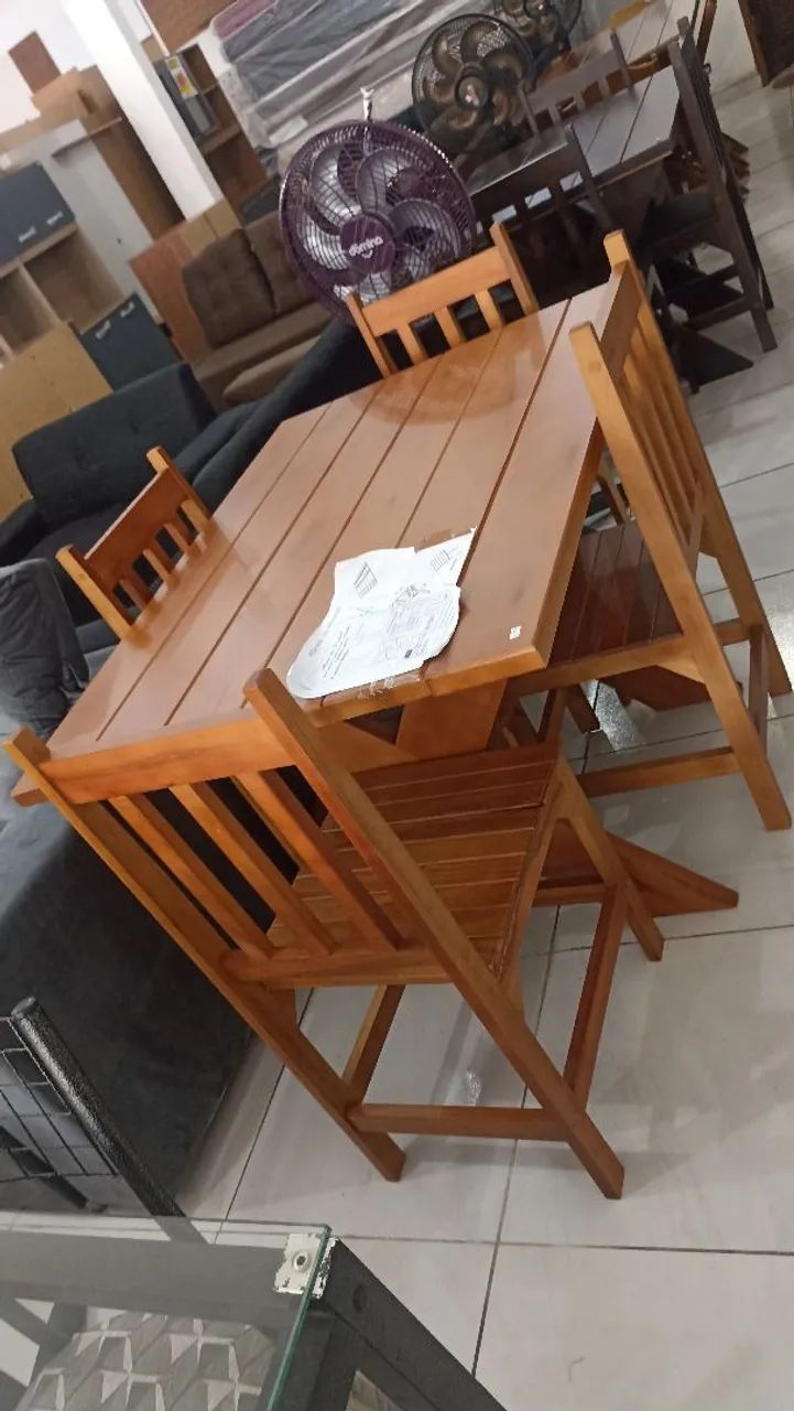 Conjunto de Mesa de Jantar em Madeira-Frete Grátis!!!