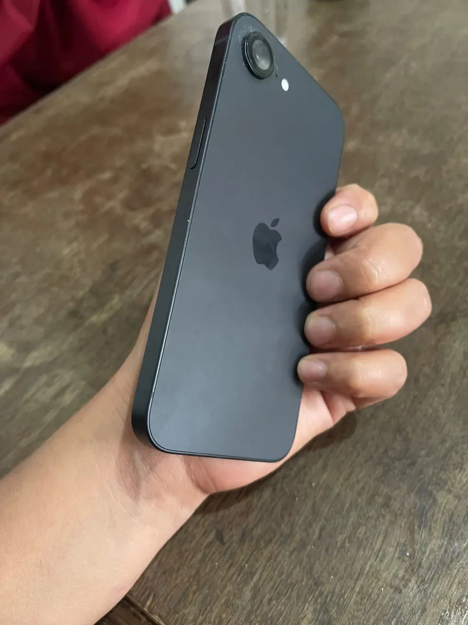 iPhone 16e no precinho