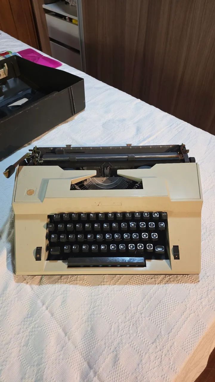 máquina de datilografia vintage remington 33L