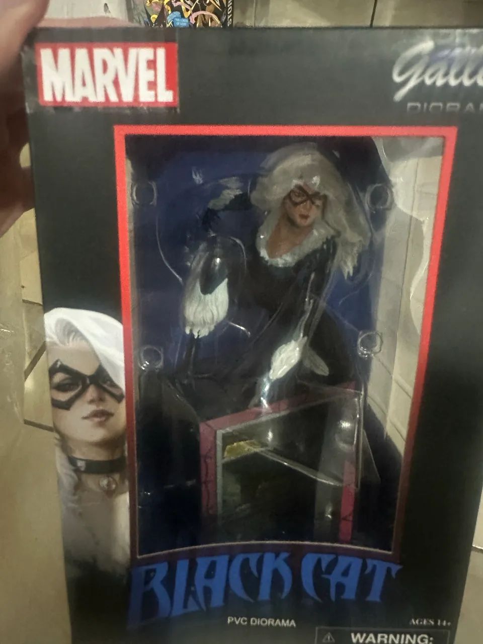 Black Cat Marvel Gallery Diamond Select Original com Caixa
