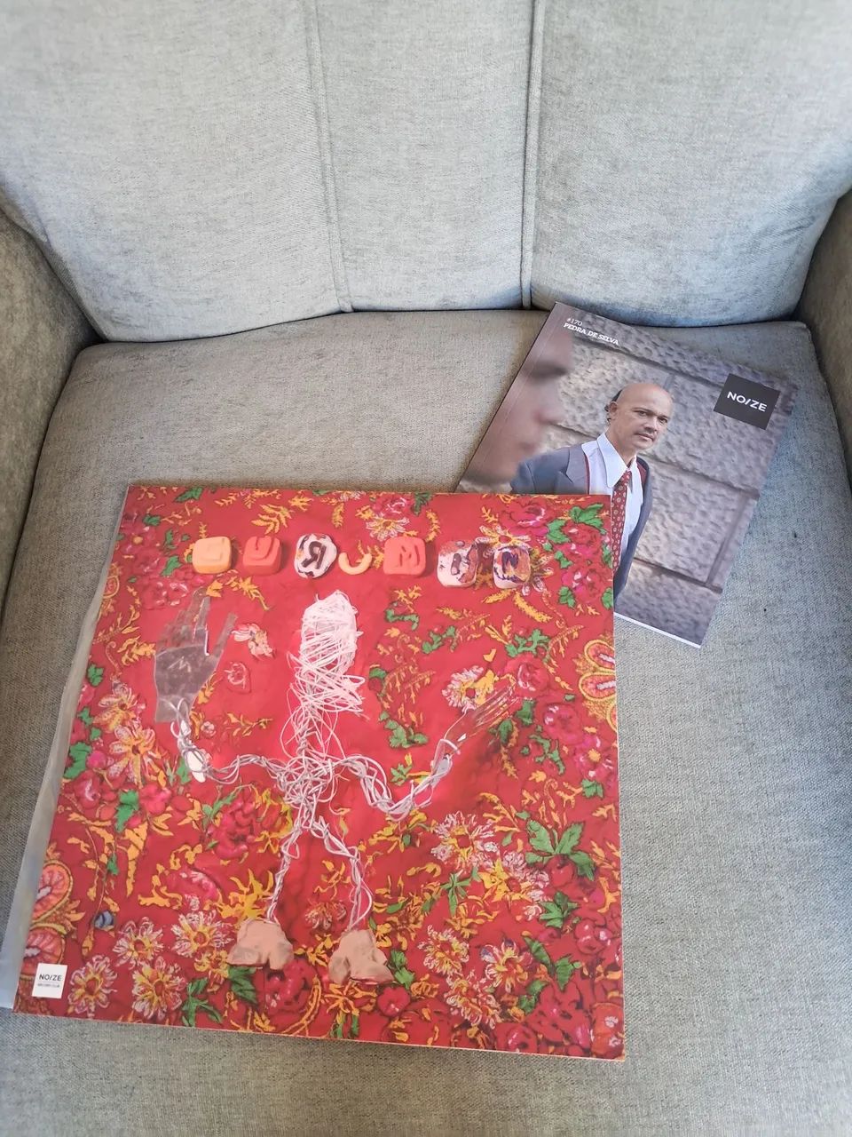 LP CURUMIN - PEDRA DE SELVA (2024) + REVISTA NOIZE - Foto 2