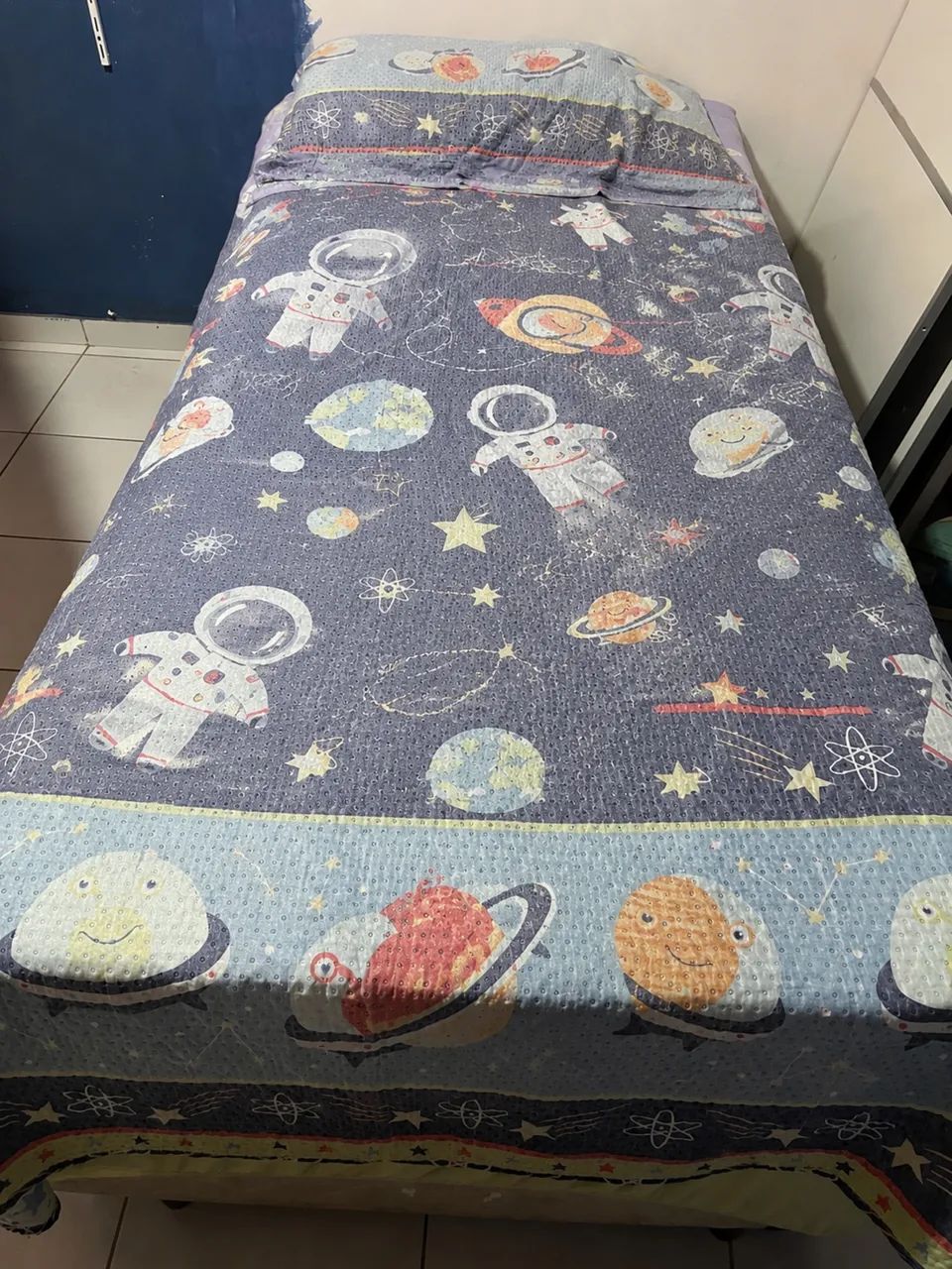 Cama box solteiro com baú e cama suporte 