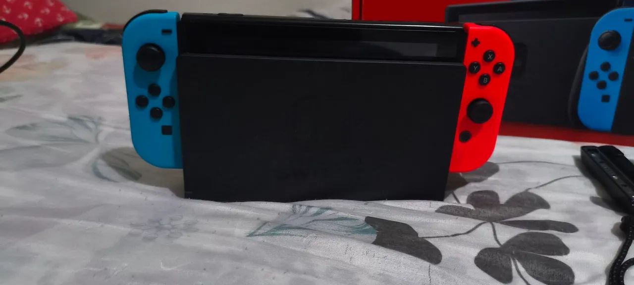 Vendo Nintendo Switch V2 desbloqueado  - Foto 2
