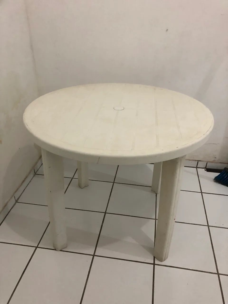 Vendo mesa de plástico 