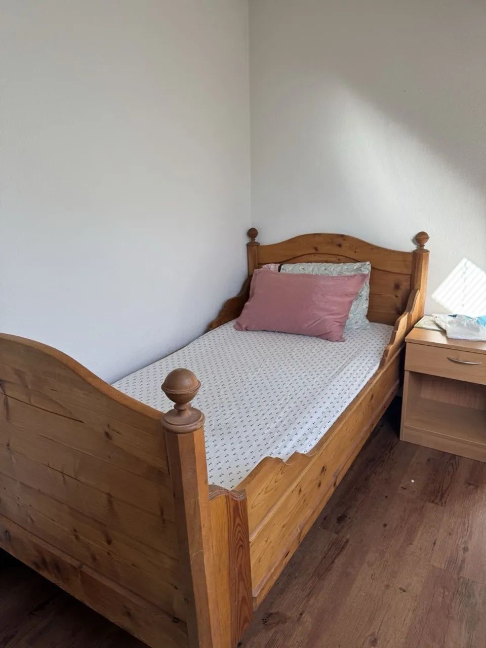 Doação cama de madeira 