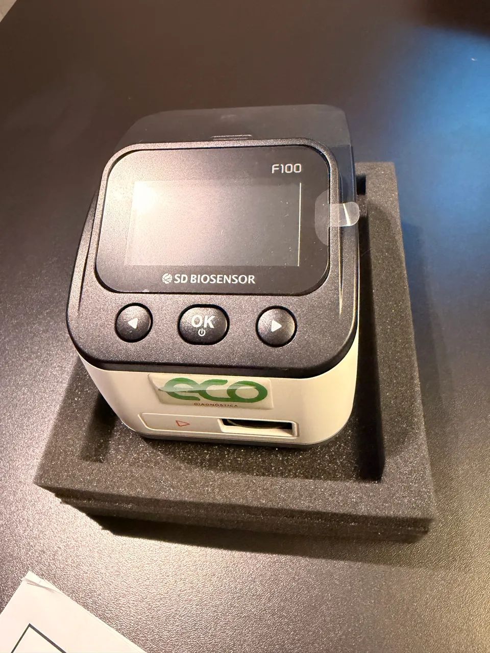 Analisador SD Biosensor STANDARD F100 (ECO Reader F) 