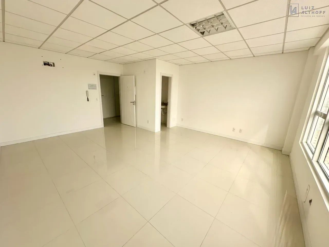 Sala comercial com garagem à venda - Pedra Branca, Palhoça/SC - Foto 2