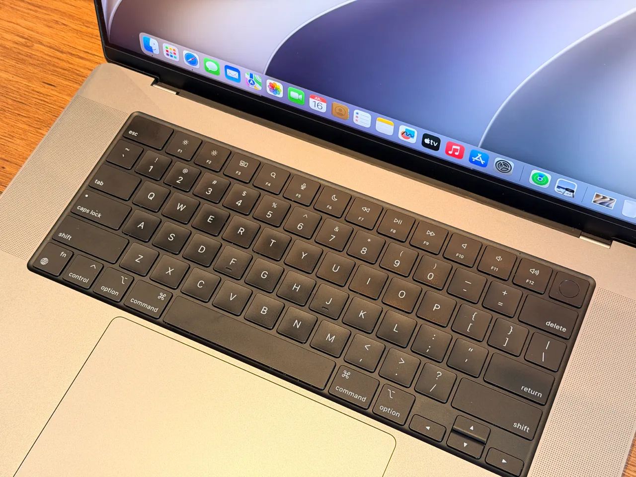 MacBook Pro M1 Pro 16? 16/512 - Foto 4