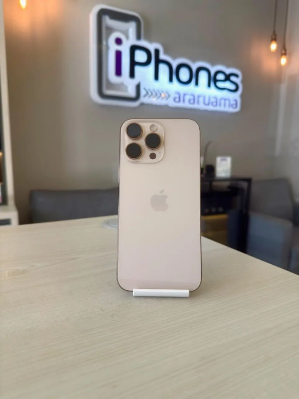 iPhone 16 Pro Max 256GB Seminovo