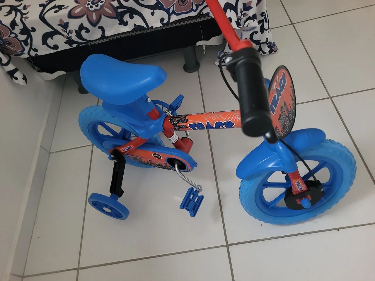 Bicicleta aro 12 nova 