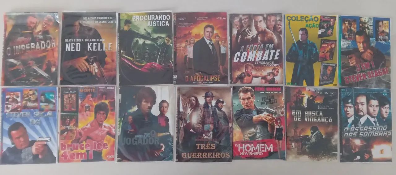Lote com 302 DVDs de Filmes