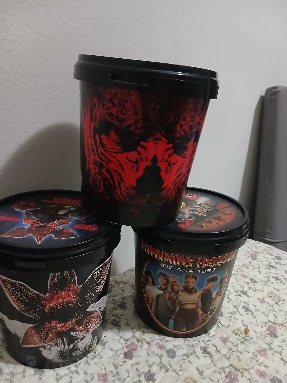 3 potes vazios stranger things