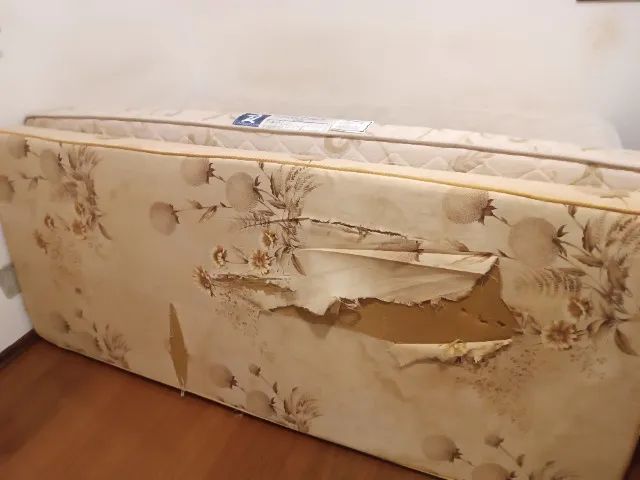 Colchões usados de espuma - Foto 3