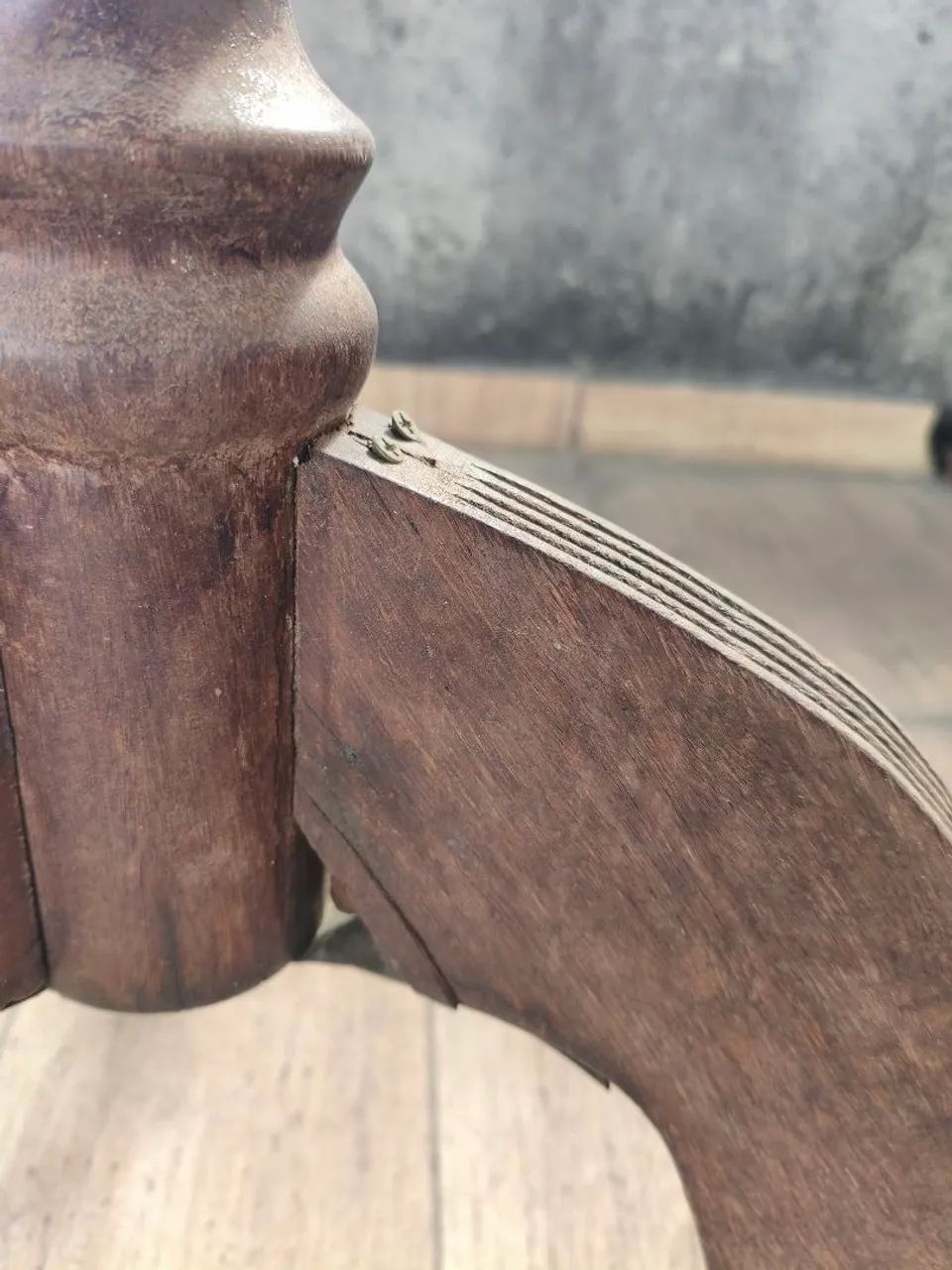 Pé de mesa antigo  - Foto 5