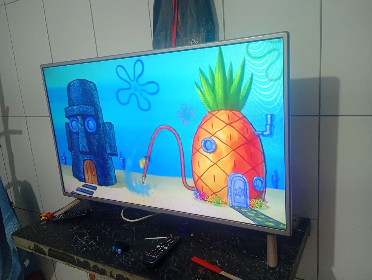 Vendo essa tv de 43 polegadas entrego  - Foto 4