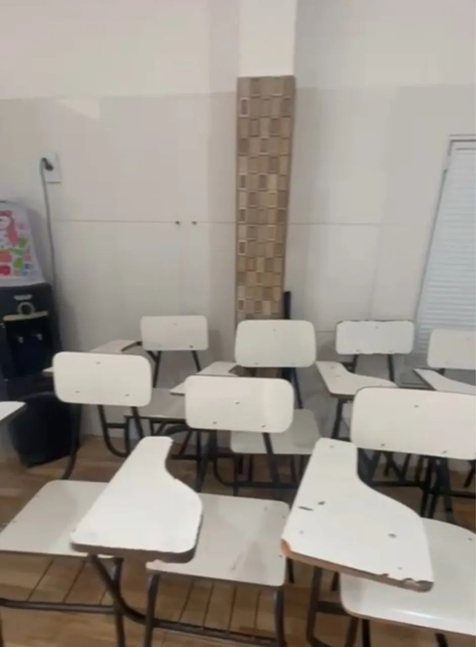 Vendo carteiras escolar no precinho *