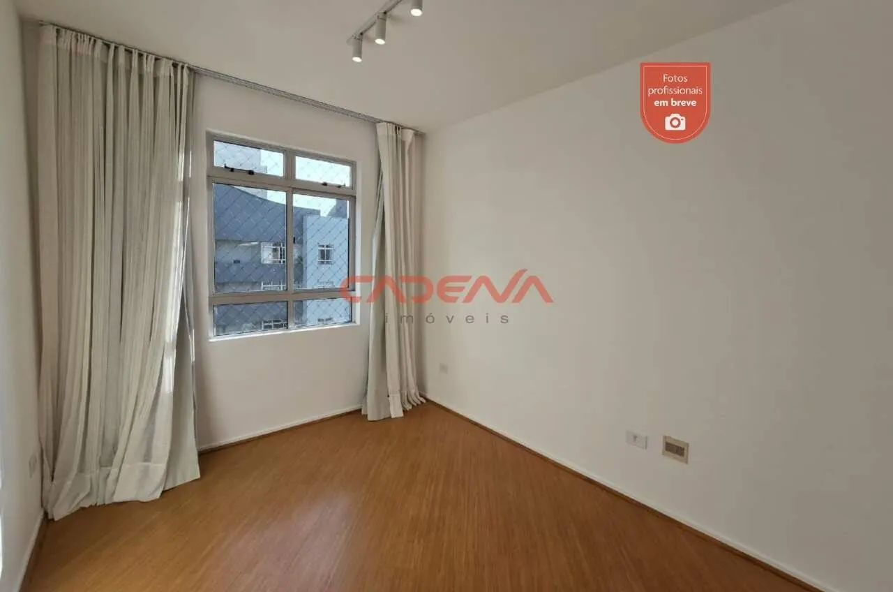 Apartamento com 3 quartos e 2 vagas para aluguel no Cabral - Foto 6