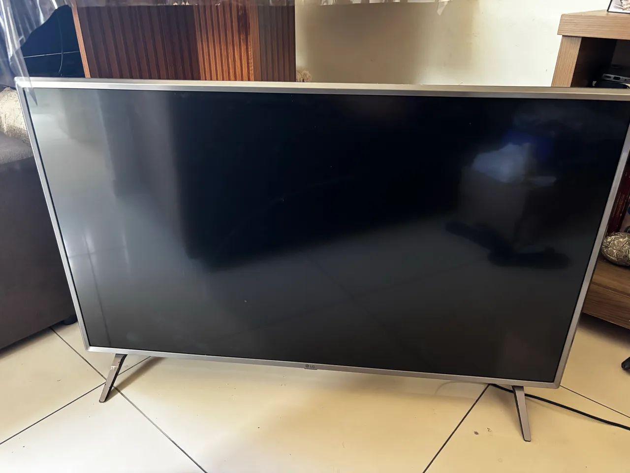 TV 43? LG Smart 4K - com defeito 