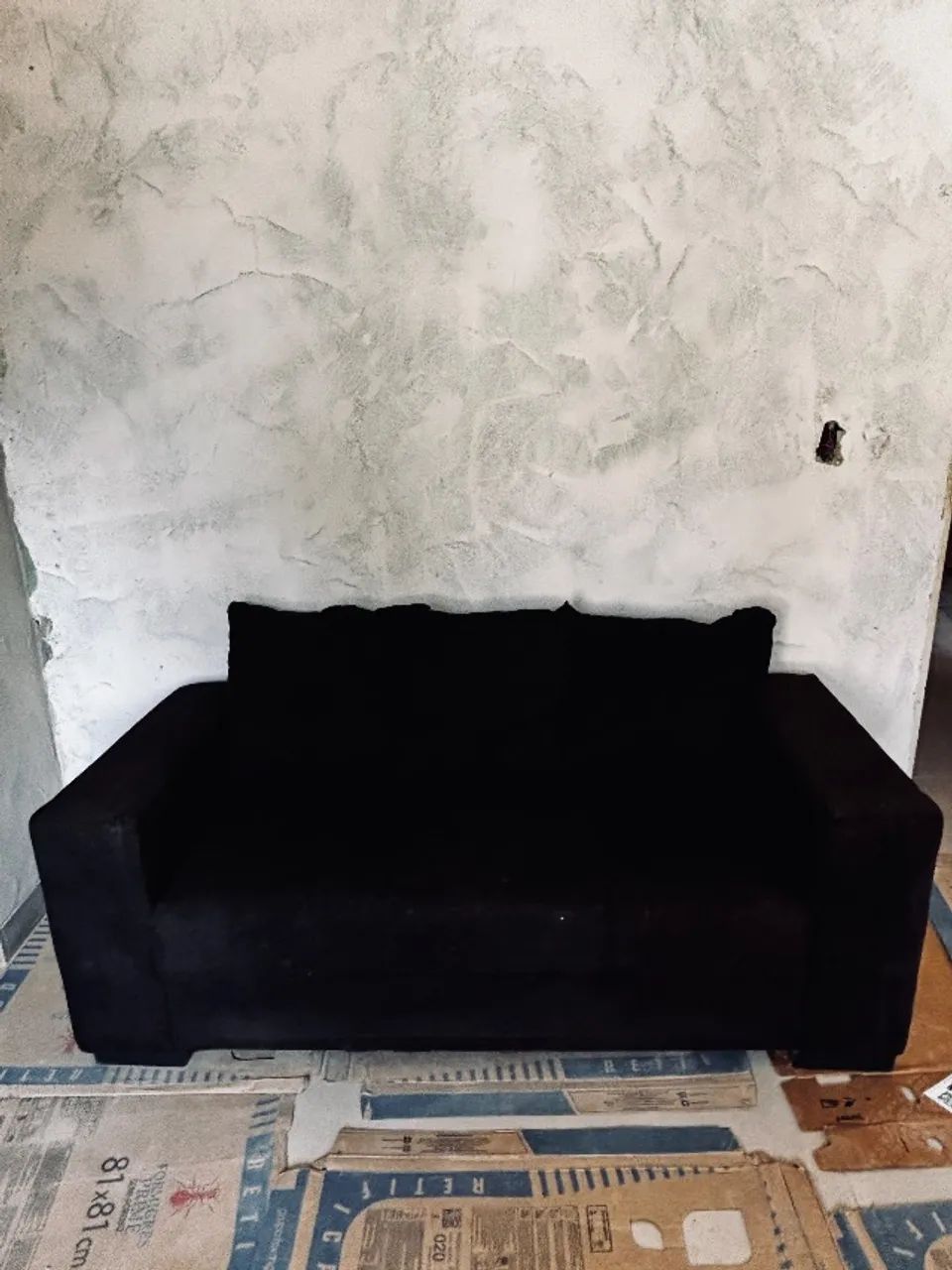 Sofá três lugares preto