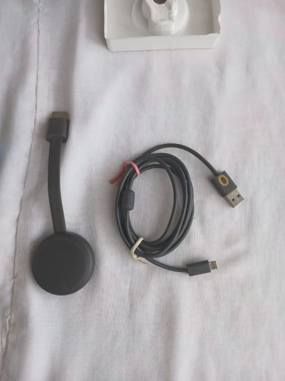 Google Chromecast Original Google com Cabo HDMI e USB - Usado - Foto 3