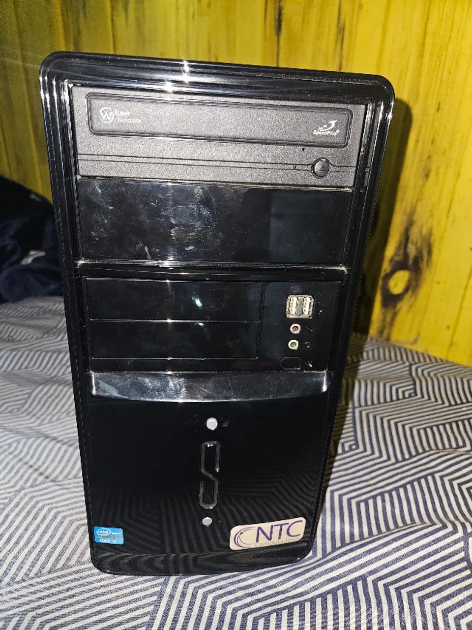 Computador Intel Core I3-2100, 4GB de RAM, SSD 120GB, Windows 10 com Office.
