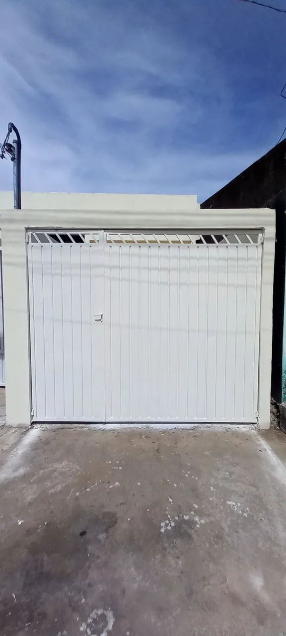 Alugo casa 