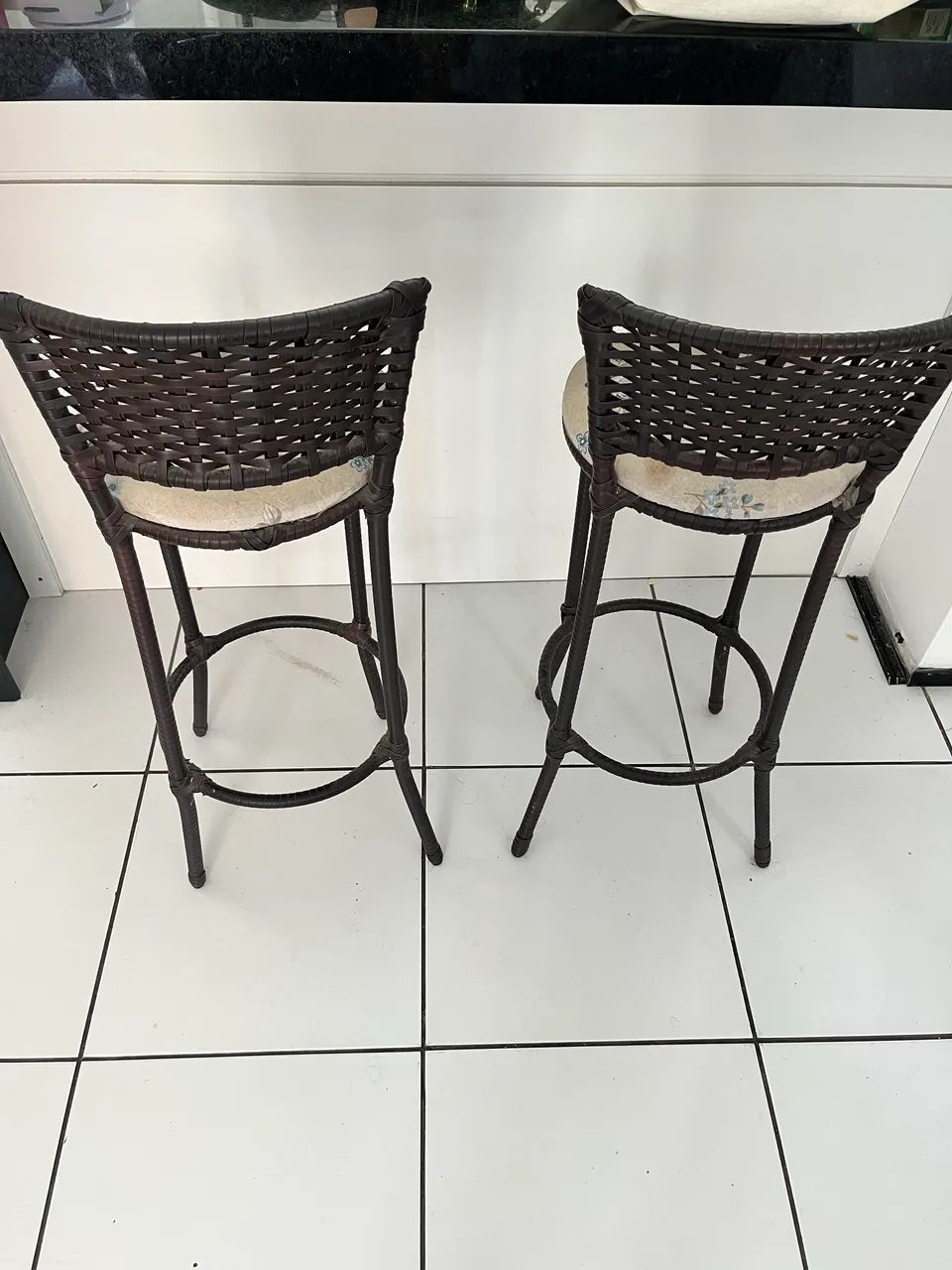 Cadeira de bancada banquetas altas - Foto 5