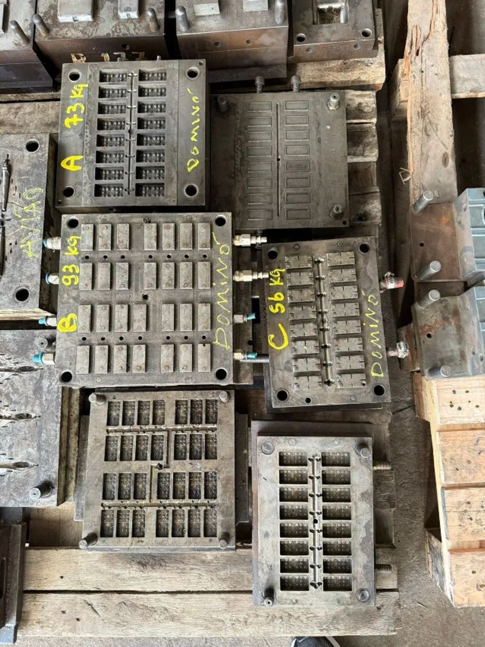 MOLDES PARA INJEÇÃO PLÁSTICA E SOPRO - LINHA: BRINQUEDOS - Foto 2
