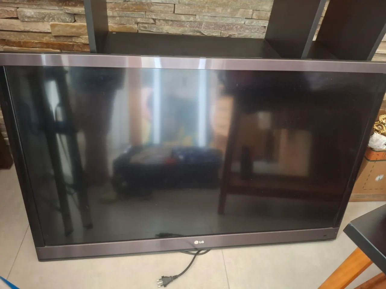Vendo tv 47 polegadas, Não é Smart , Ótimo Estado...Se comprar adaptador, pega tudo....