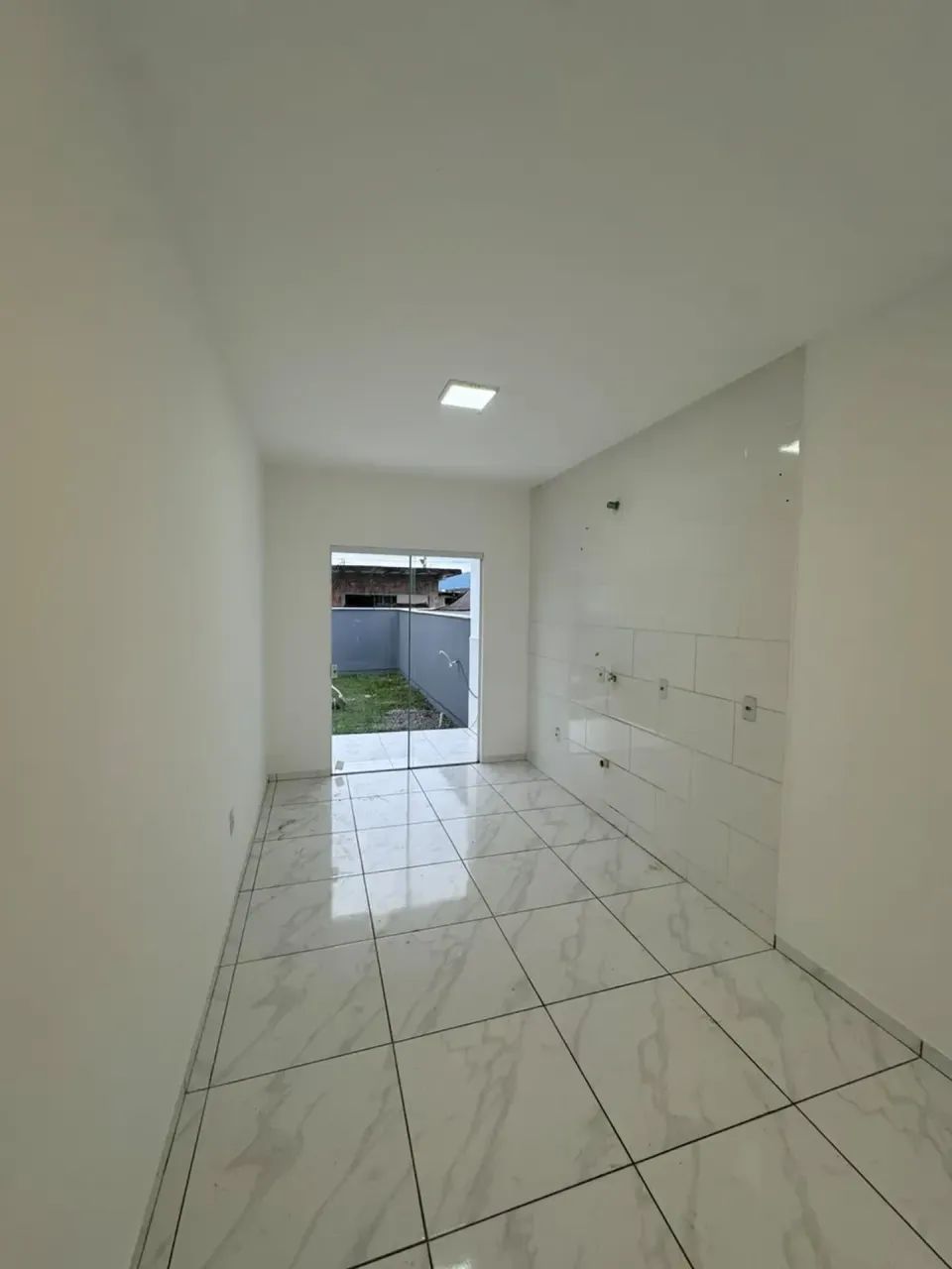 Casa com 02 Quartos em Ilhota