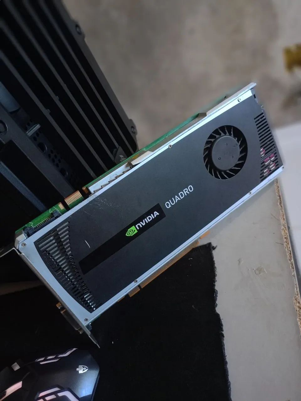 Placa de vídeo NVidia Quadro 4000 GDDR5 2GB - Foto 4