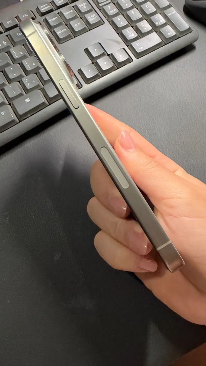 iPhone 15 Pro Max - 256gb - Foto 3