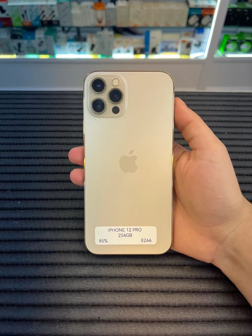 iPhone12Pro 256GB ゴールド iPhone 12 Pro 256GB Gold Todo original com garantia - Celulares e