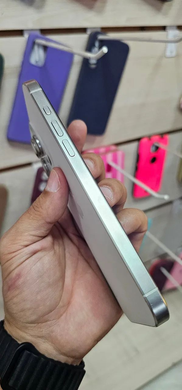 Iphone 15 Pro max 256GB branco  - Foto 3