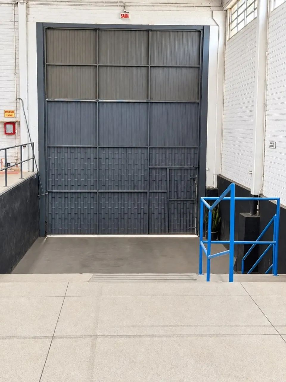 Galpão Comercial 1.253 m² com Mezanino e Escritórios para Aluguel - Foto 4