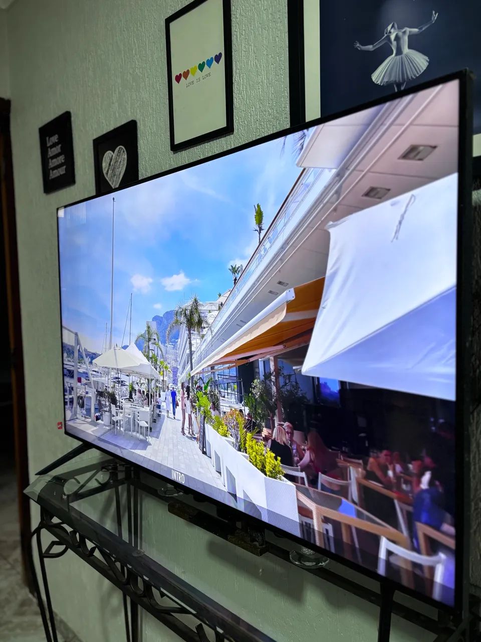 Smart tv 43 polegadas 4k, comando de voz, borda infinita. - Foto 2