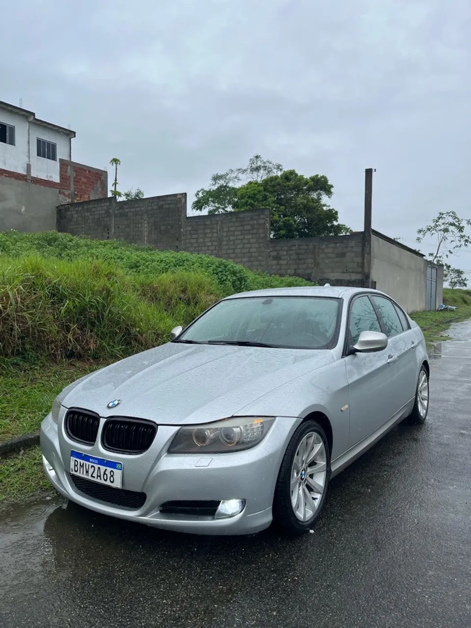 BMW 320I A 2011