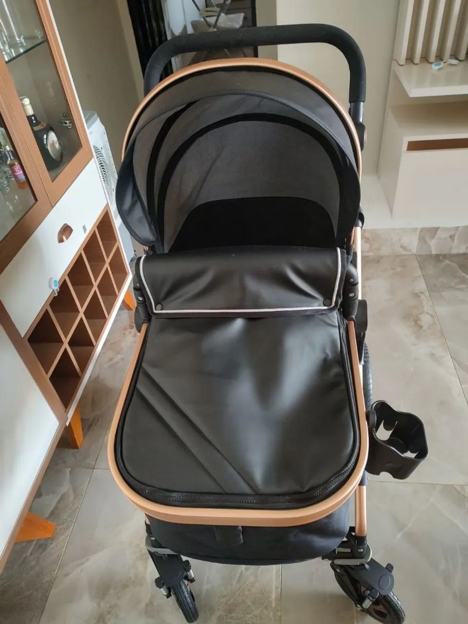 Carrinho de bebê Moisés 
