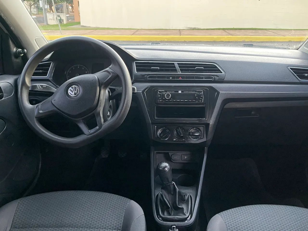 Volkswagen Voyage 2023 photo 4