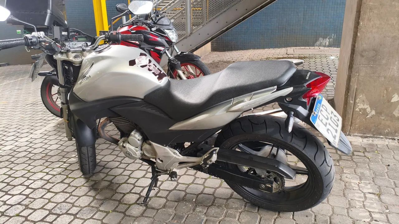 CB300R - Foto 3