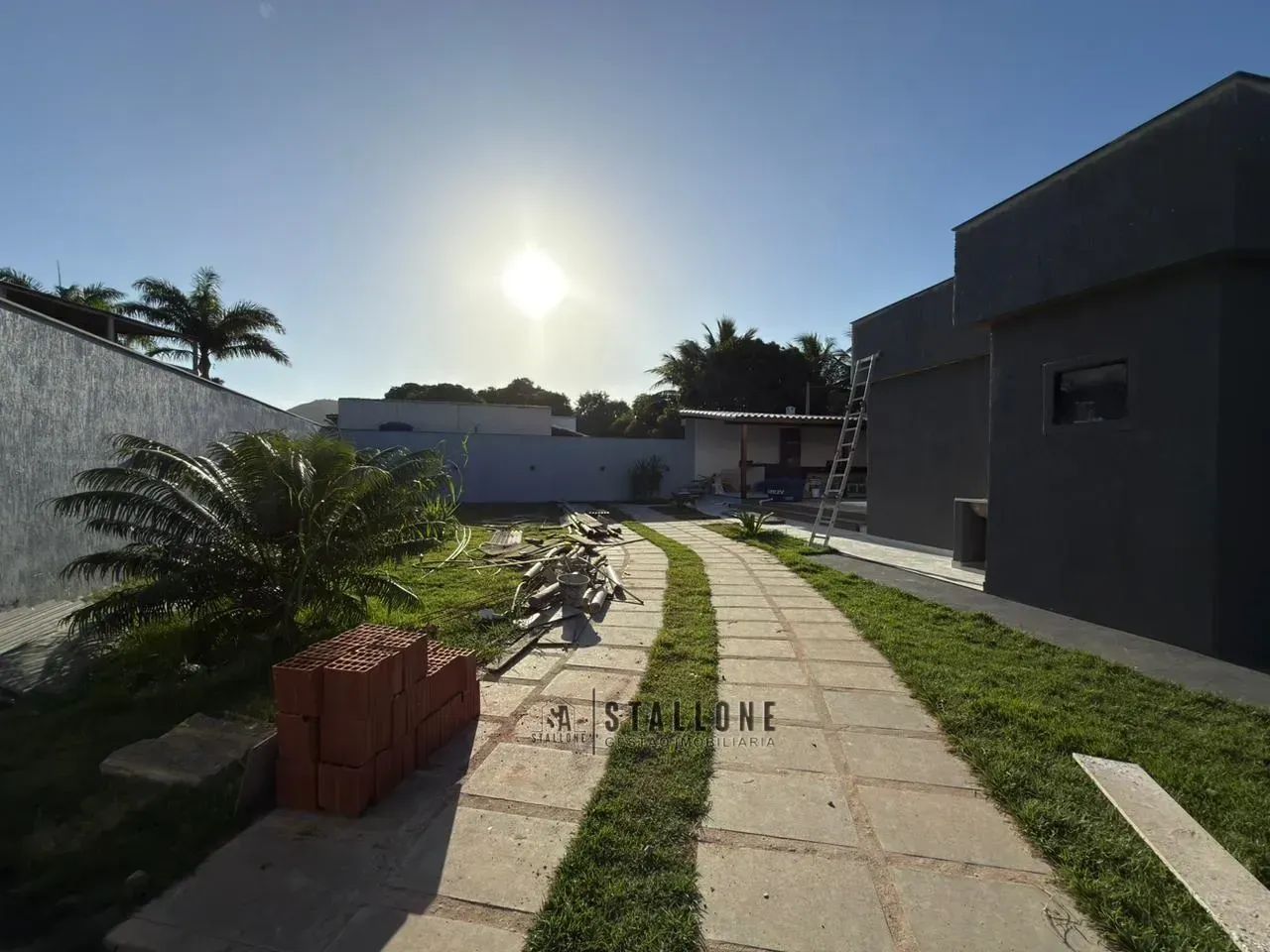 Casa térrea, edificada em um lote de 620m², com área gourmet, quintal e piscina em Itaóca/ - Foto 4