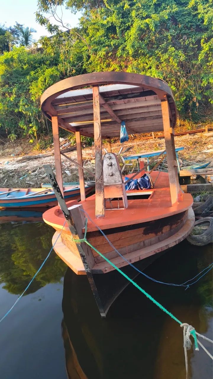 Em Manacapuru vendo esse barco  - Foto 3