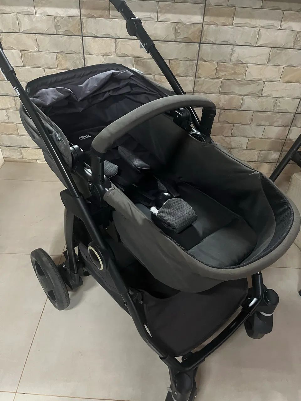 Carrinho de Bebê Semi-Novo
