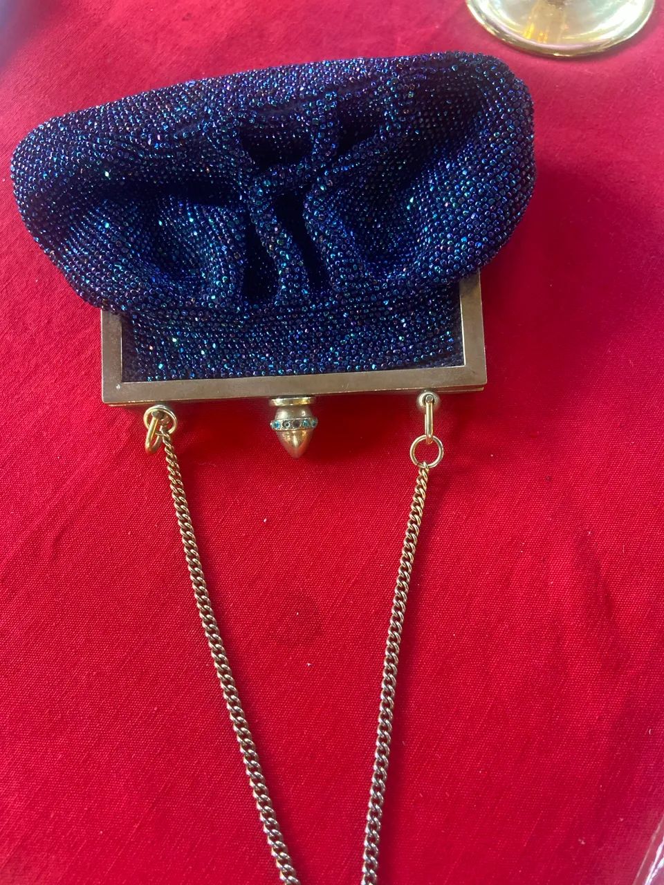 Clutch anos 50 com pedrarias 