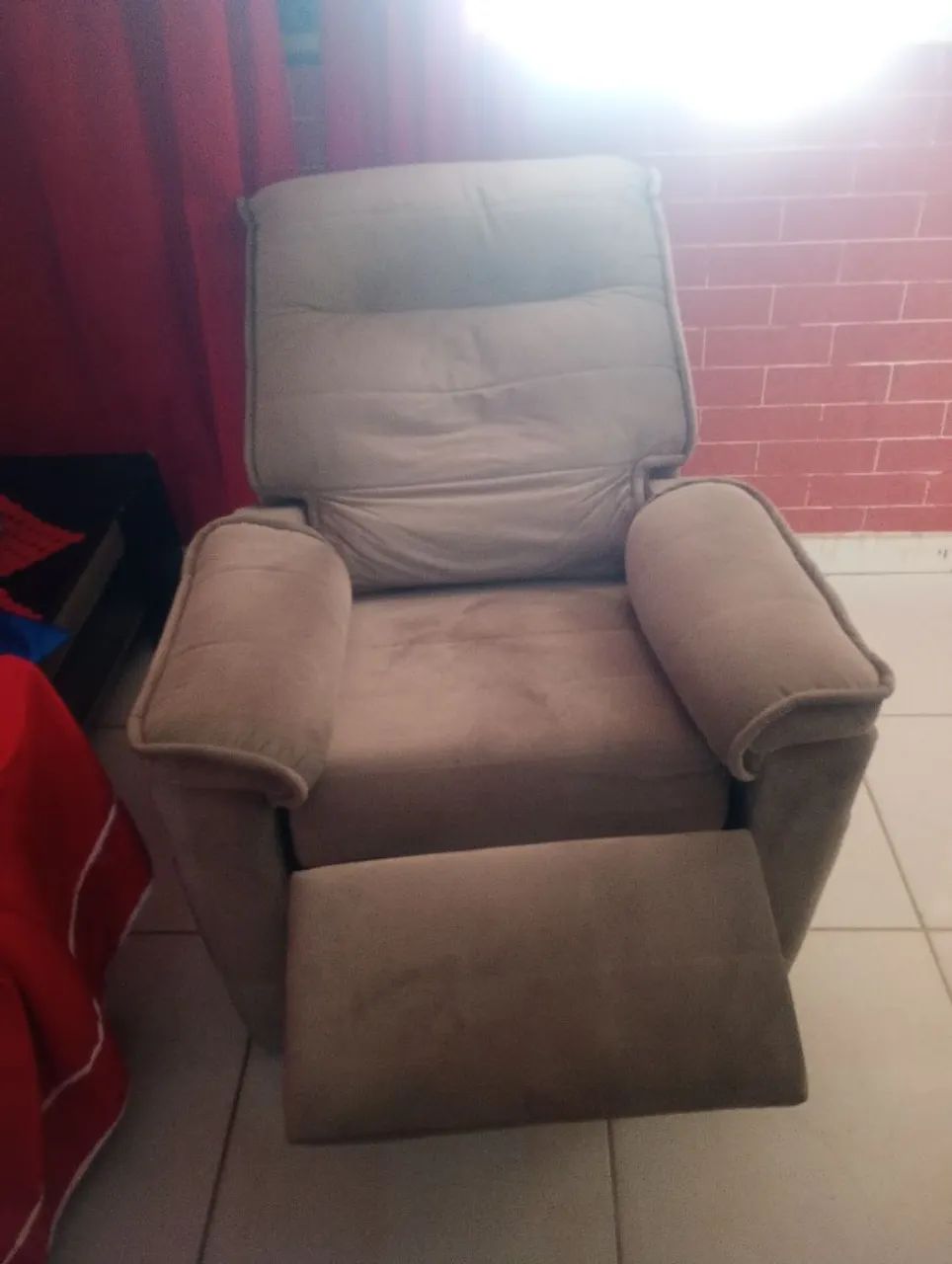 Poltrona reclinável 