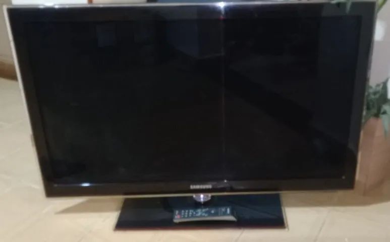 Tv Samsung LED 40" 