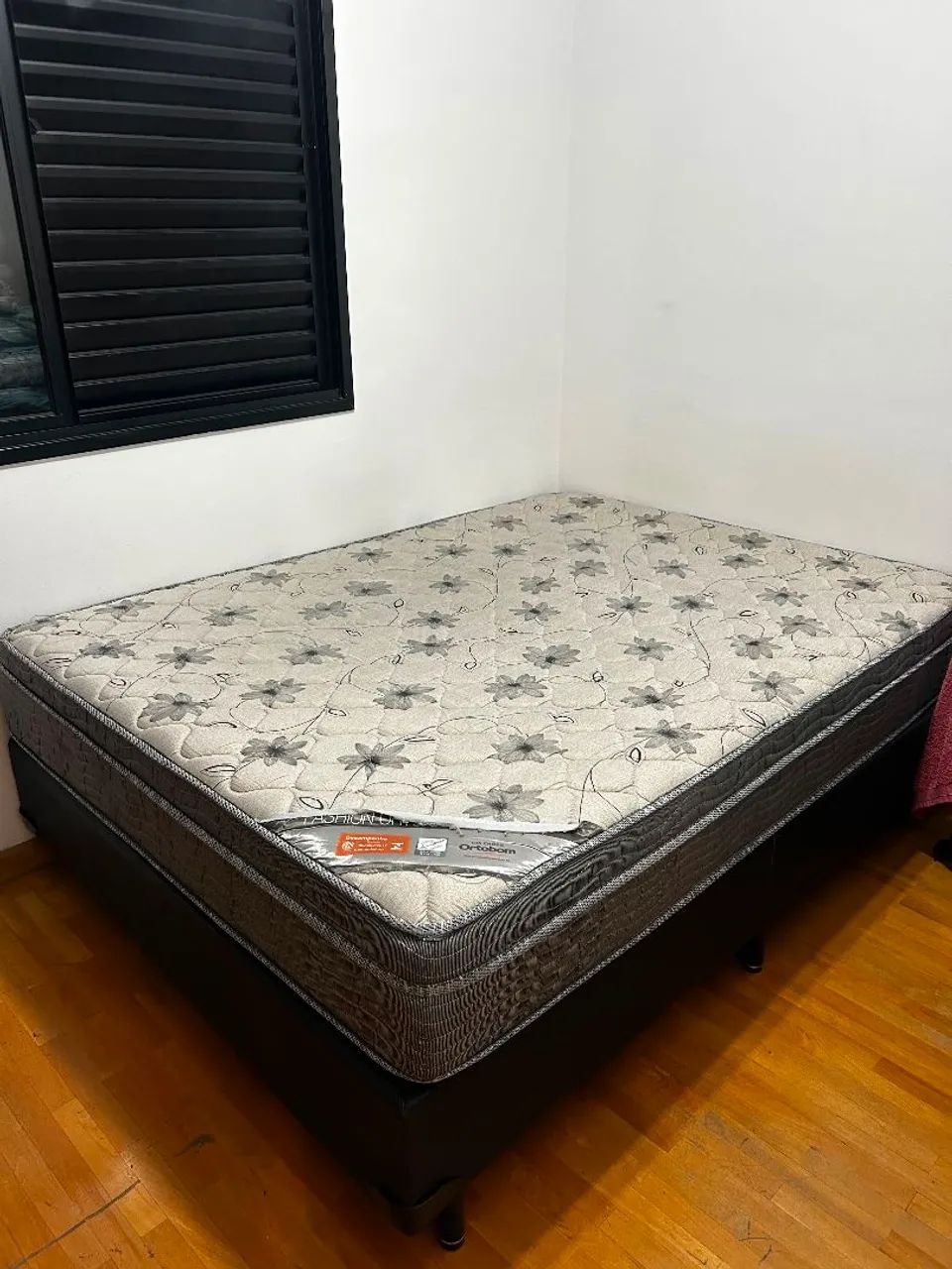 Cama com colchão ortobom